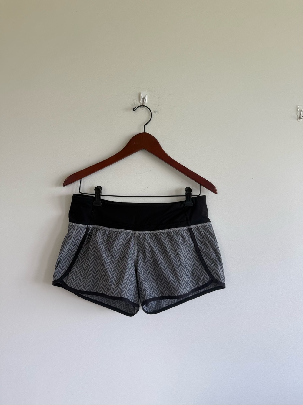 NEW Lululemon Gray Chevron Athletic Shorts with Black Waistband